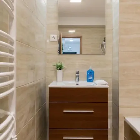 King Deluxe With Rooftop Pool Apartment Budapest