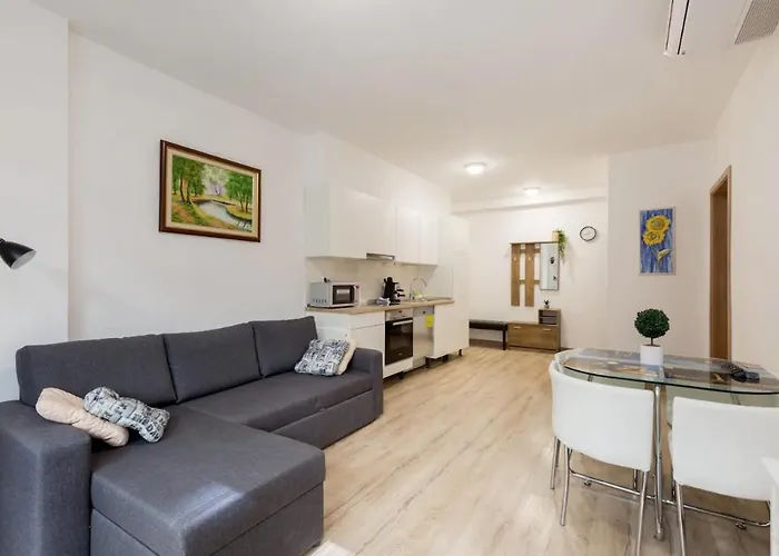 King Deluxe With Rooftop Pool * Будапешт